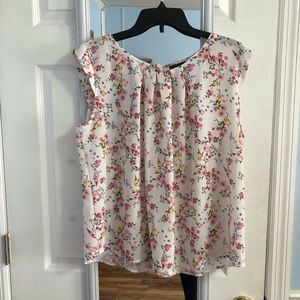 Floral light weight blouse